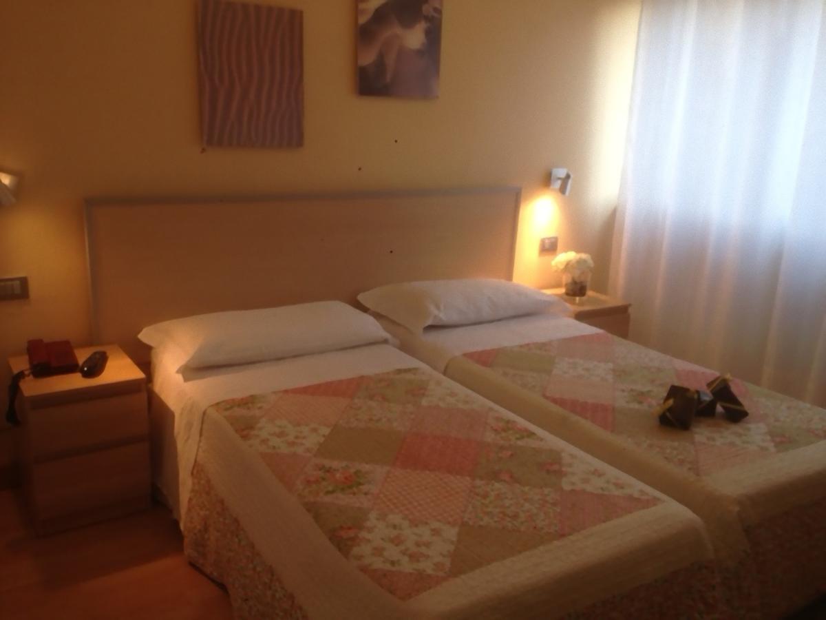 Hotel Butterfly Montecatini Terme Luaran gambar